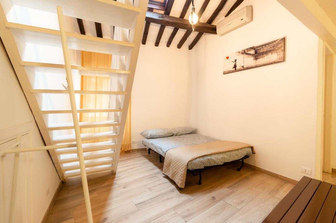 Trastevere Four Seasons Trilussa 2 Rom